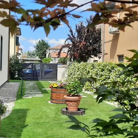 Suite Moderna A Due Passi Dal Centro Molinella Exterior photo